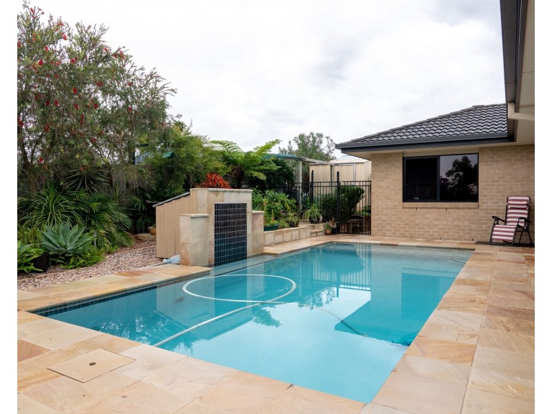 12 Robyn Court, Logan Village QLD 4207