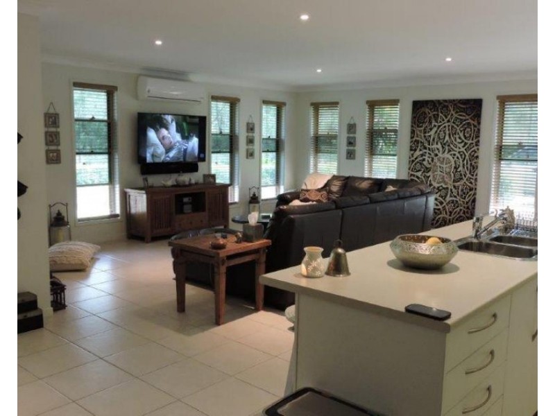 138-140 Campbell Drive, Kooralbyn QLD 4285