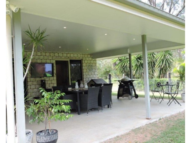 138-140 Campbell Drive, Kooralbyn QLD 4285