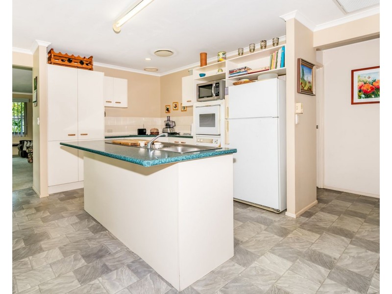 6 McPherson Road, Chambers Flat QLD 4133