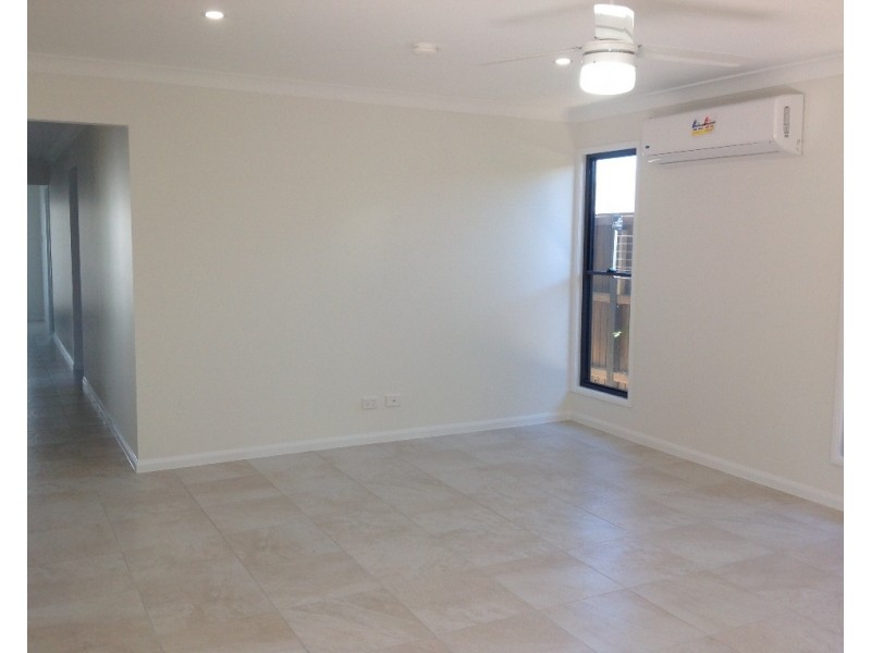 28 Baspa Street, Holmview QLD 4207