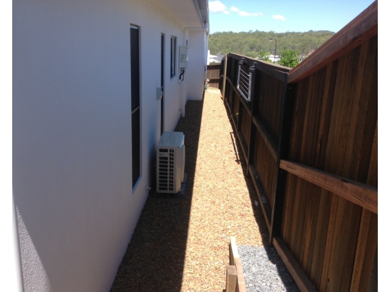 28 Baspa Street, Holmview QLD 4207