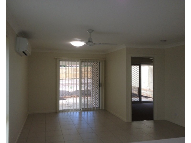 27 Sunstone Court, Logan Reserve QLD 4133