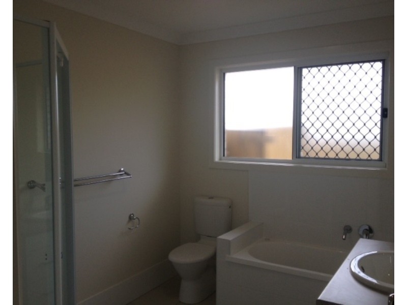 27 Sunstone Court, Logan Reserve QLD 4133