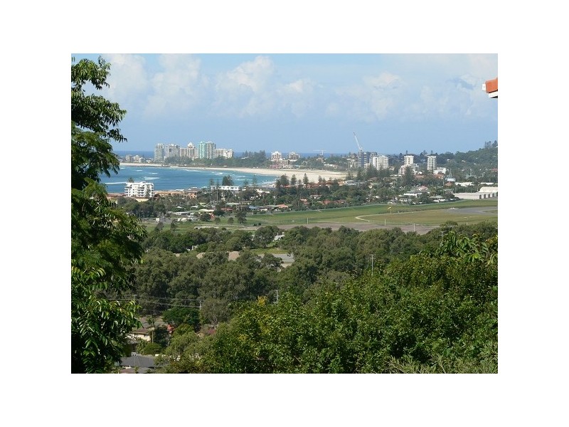 8 Bob Barnard Drive, Tugun QLD 4224