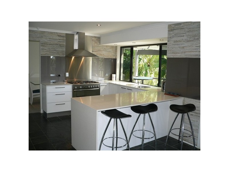 8 Bob Barnard Drive, Tugun QLD 4224