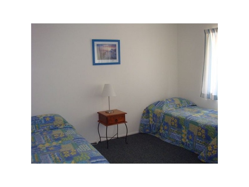 2/455 North Cypress Terrace, Palm Beach QLD 4221
