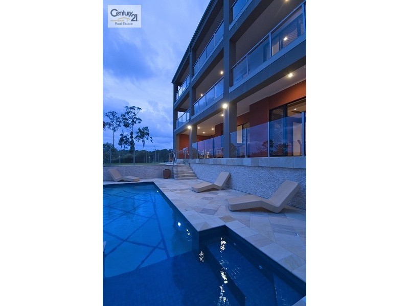 30 Bayswater Ave, Varsity Lakes QLD 4227