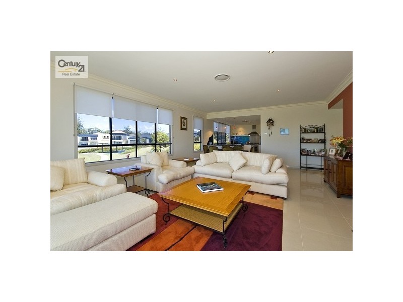 30 Bayswater Ave, Varsity Lakes QLD 4227