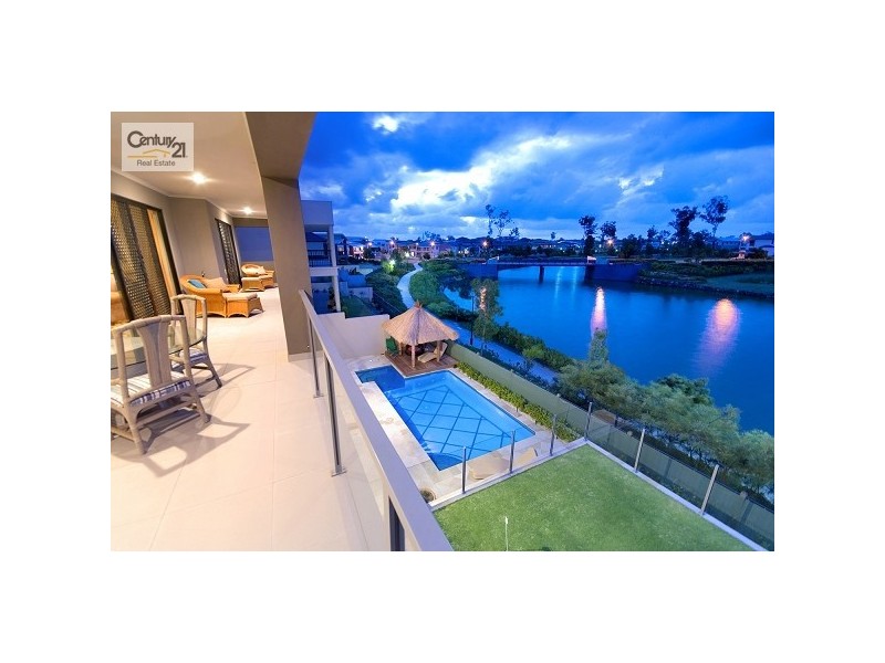 30 Bayswater Ave, Varsity Lakes QLD 4227