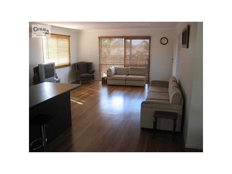 35 Mallawa Drive, Palm Beach QLD 4221