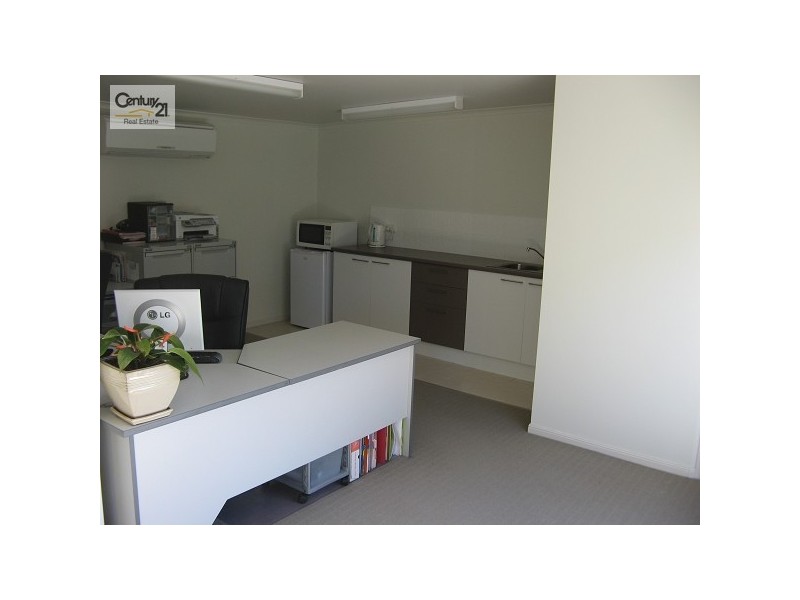 35 Mallawa Drive, Palm Beach QLD 4221