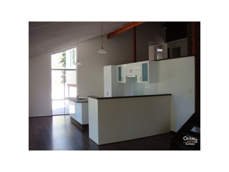 6 Dorsett Place, Elanora QLD 4221