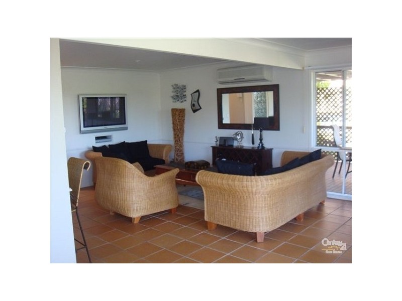 4 Jarrahdale Drive, Elanora QLD 4221