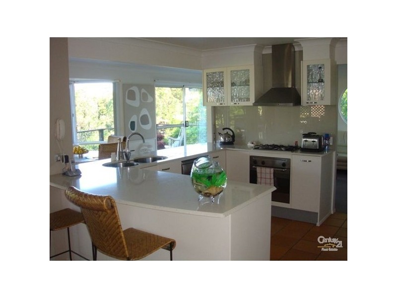 4 Jarrahdale Drive, Elanora QLD 4221