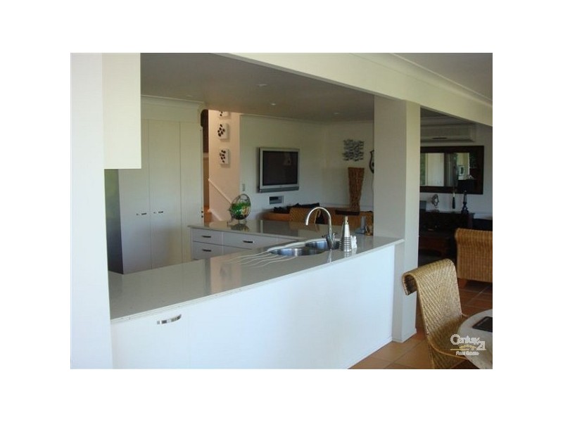 4 Jarrahdale Drive, Elanora QLD 4221