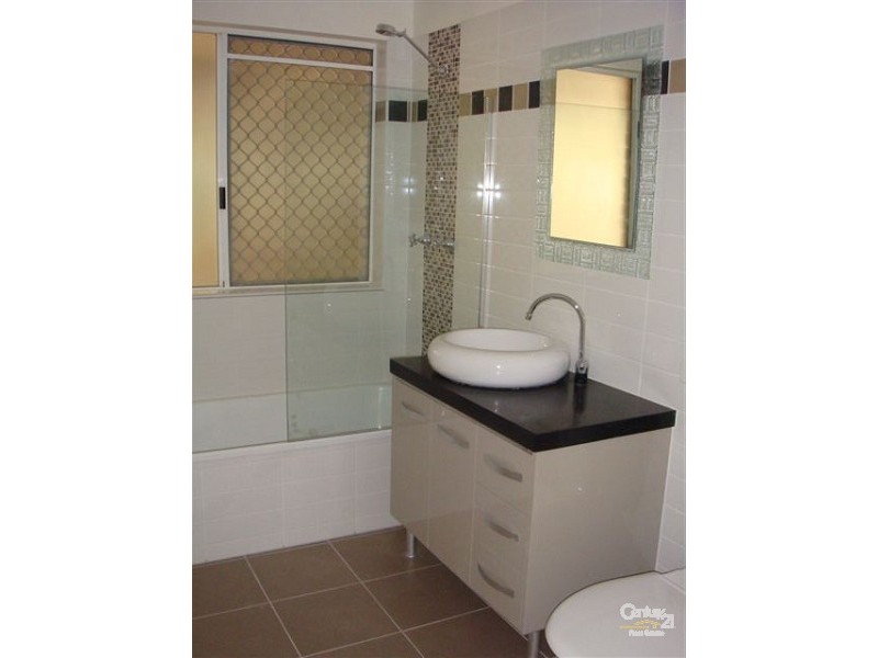 6 Dorsett Place, Elanora QLD 4221