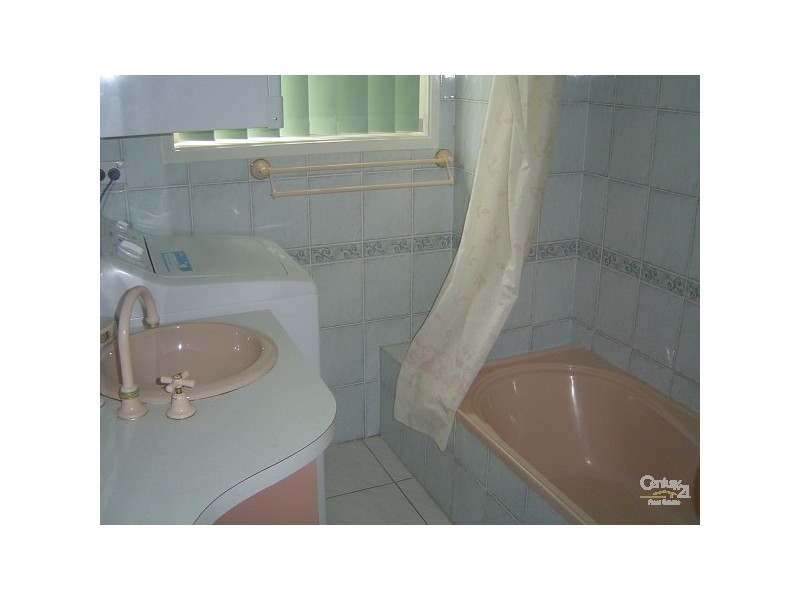 2/223 Jefferson Lane, Palm Beach QLD 4221