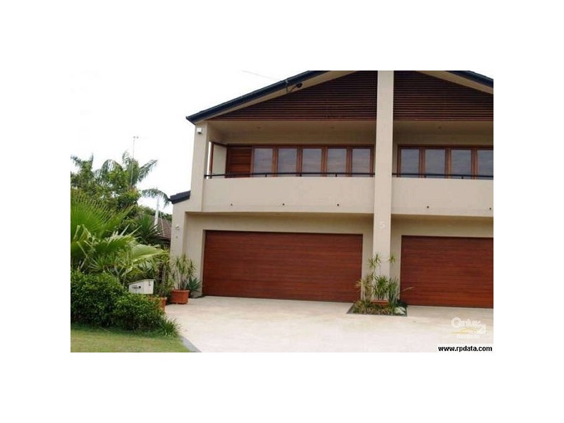 1/5 Bali Ave, Palm Beach QLD 4221