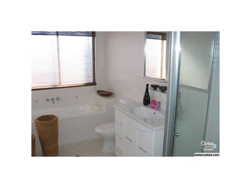 1/5 Bali Ave, Palm Beach QLD 4221