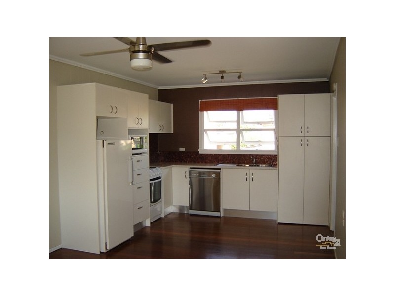 4/9 Nyrang Ave, Palm Beach QLD 4221