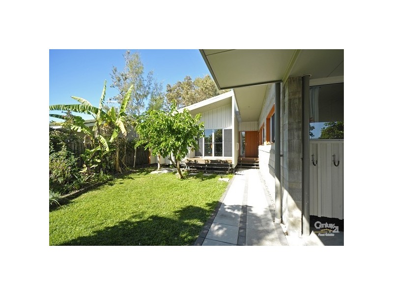 70 Twenty Sixth Avenue, Palm Beach QLD 4221