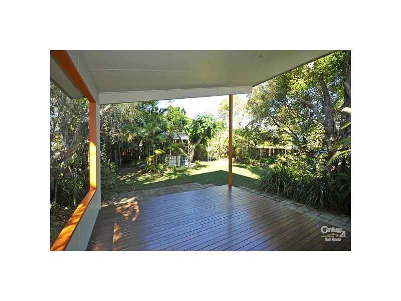 70 Twenty Sixth Avenue, Palm Beach QLD 4221