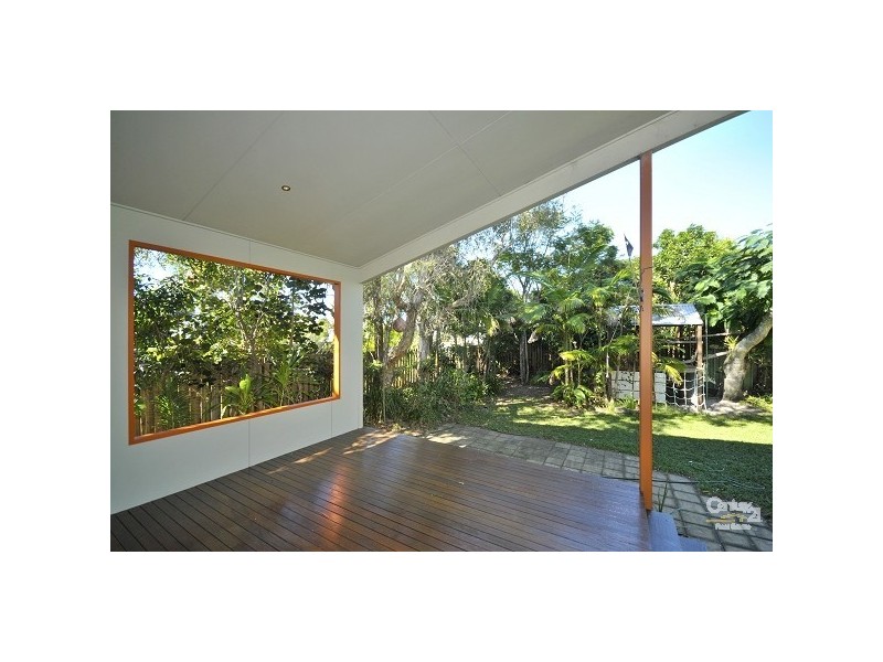 70 Twenty Sixth Avenue, Palm Beach QLD 4221