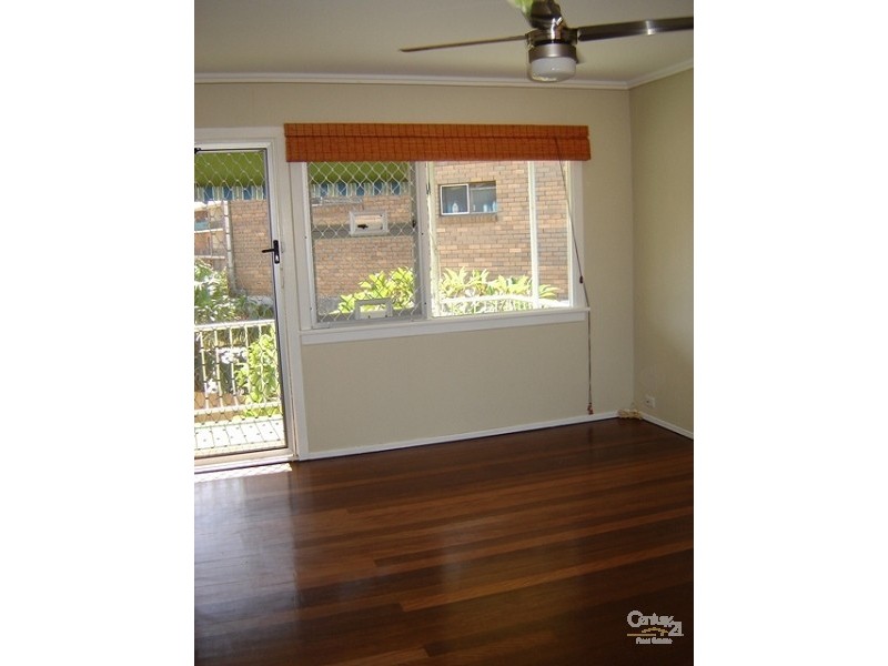 4/9 Nyrang Avenue, Palm Beach QLD 4221