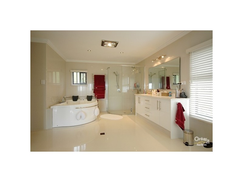 172 Simpsons Road, Currumbin Waters QLD 4223