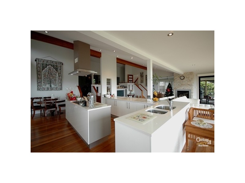 172 Simpsons Road, Currumbin Waters QLD 4223