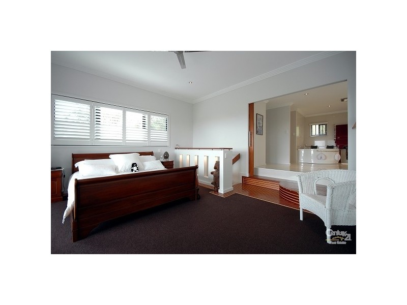 172 Simpsons Road, Currumbin Waters QLD 4223