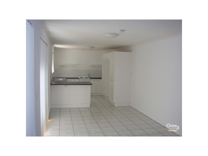 2/60 Sarawak Avenue, Palm Beach QLD 4221