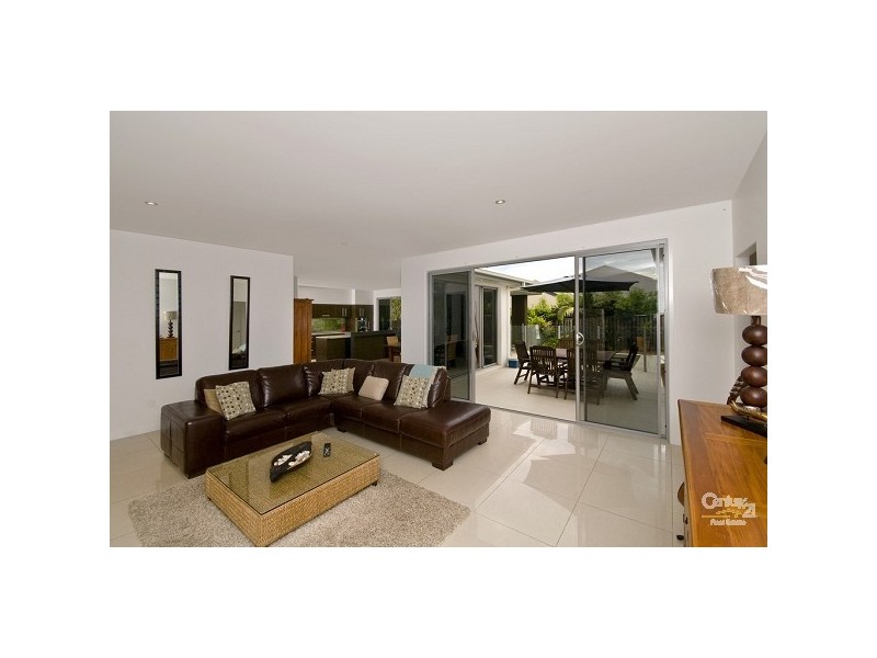 2 Gilgandra Close, Reedy Creek QLD 4227