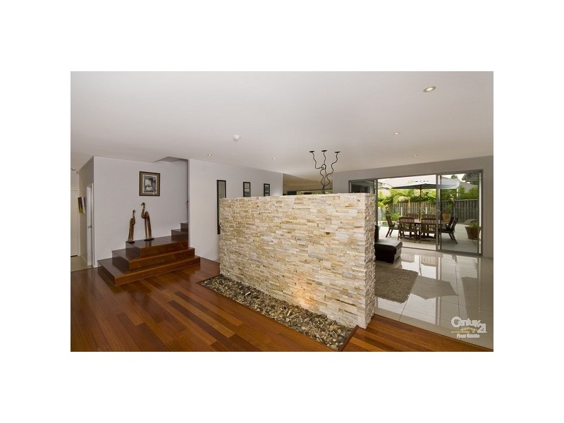 2 Gilgandra Close, Reedy Creek QLD 4227