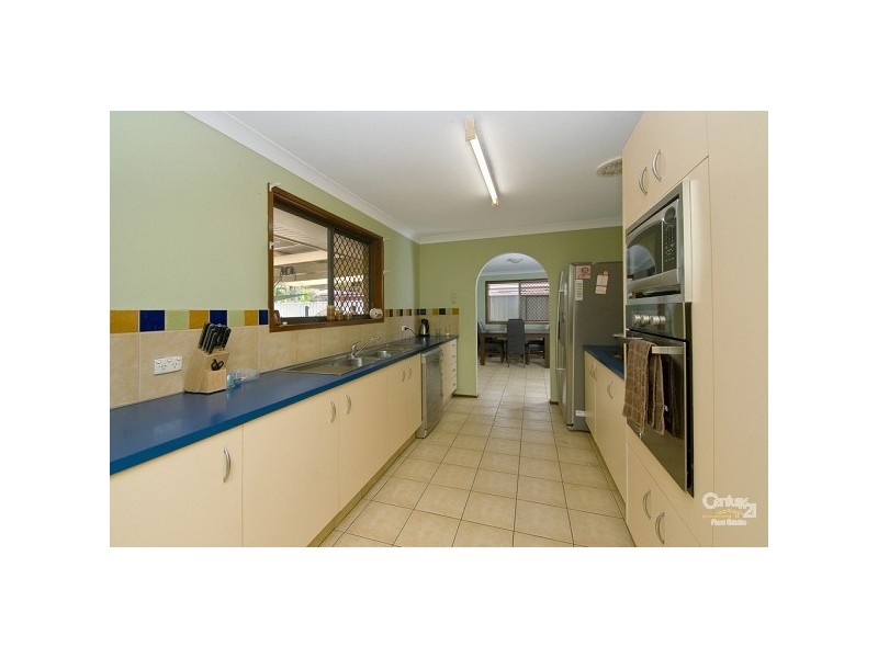 17 Walnut Street, Elanora QLD 4221
