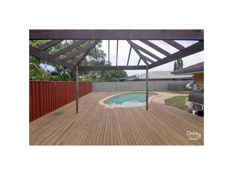 17 Walnut Street, Elanora QLD 4221