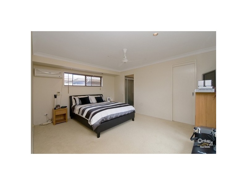 17 Walnut Street, Elanora QLD 4221