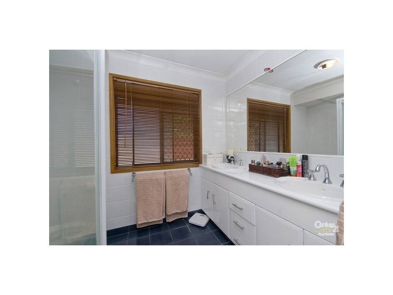 17 Walnut Street, Elanora QLD 4221