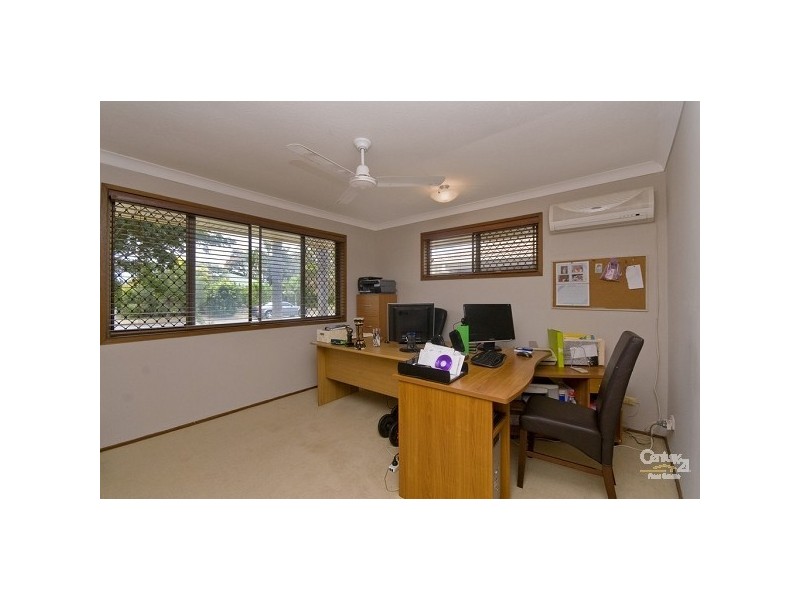 17 Walnut Street, Elanora QLD 4221