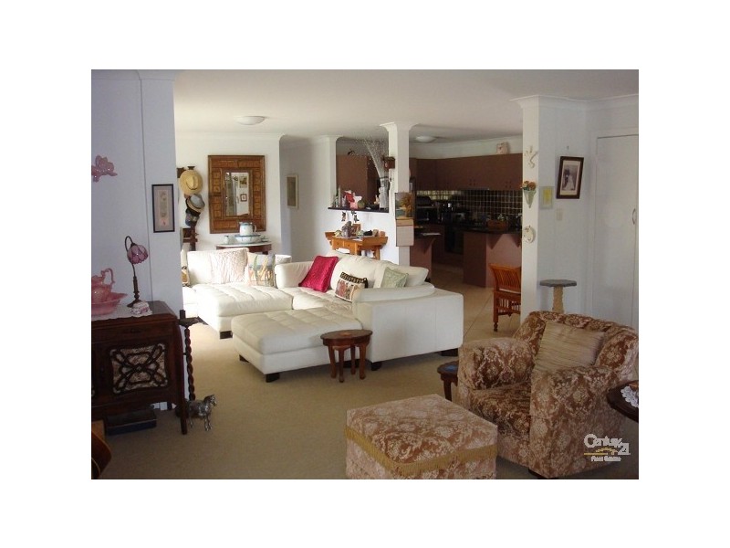 42 Dogwood Drive, Palm Beach QLD 4221