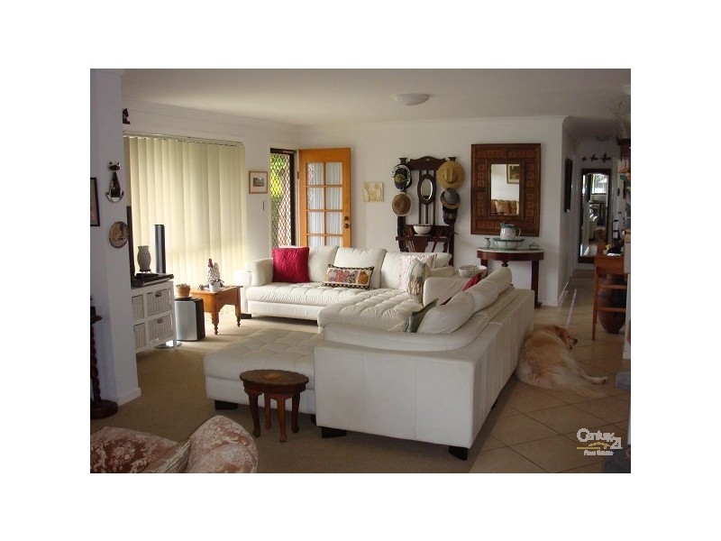 42 Dogwood Drive, Palm Beach QLD 4221