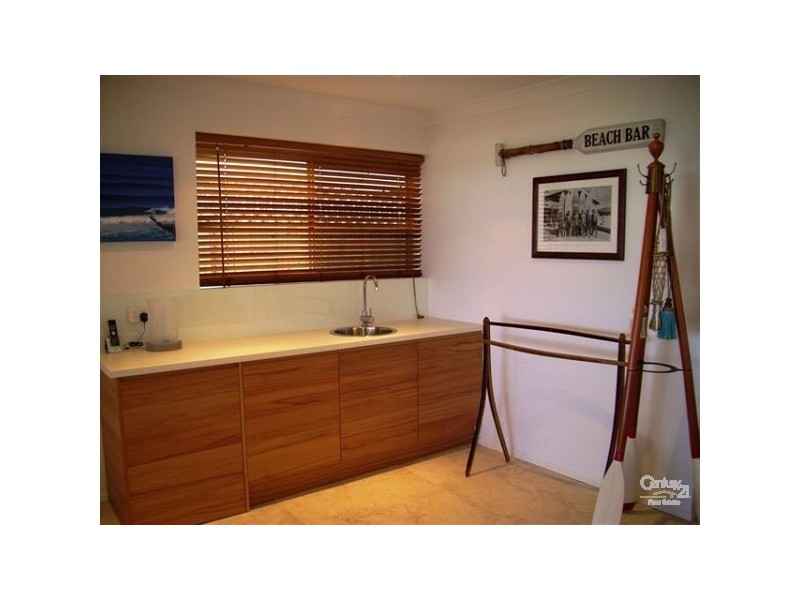 432 The Esplanade, Palm Beach QLD 4221