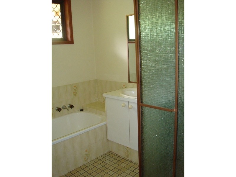 3 Dongara Close, Elanora QLD 4221