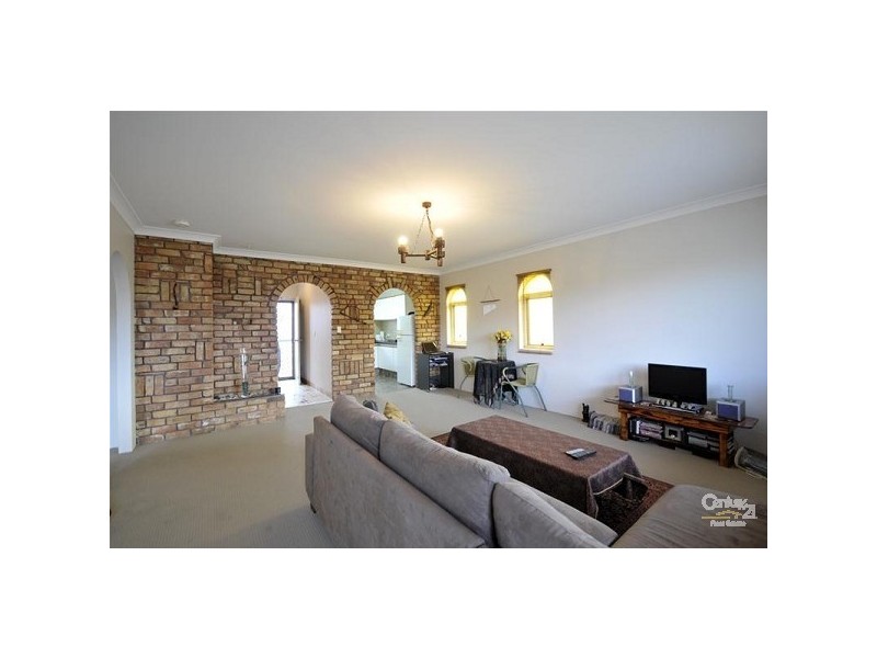 7-10 Tenth Avenue, Palm Beach QLD 4221