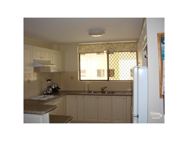 2/1074 Gold Coast Hwy, Palm Beach QLD 4221