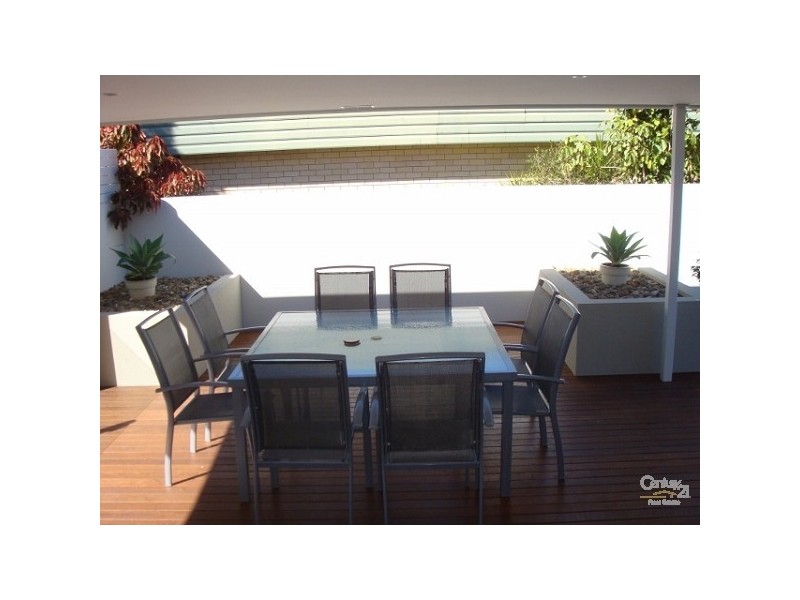 5 Calga Court, Palm Beach QLD 4221