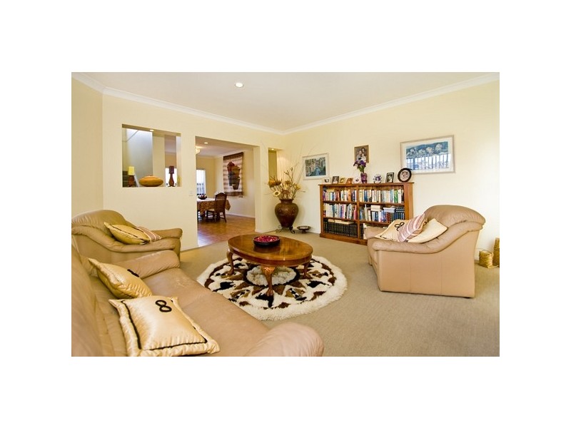 7 TOORAK PLACE, Forest Lake QLD 4078