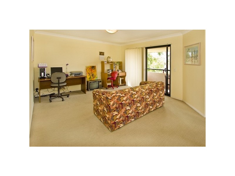 7 TOORAK PLACE, Forest Lake QLD 4078