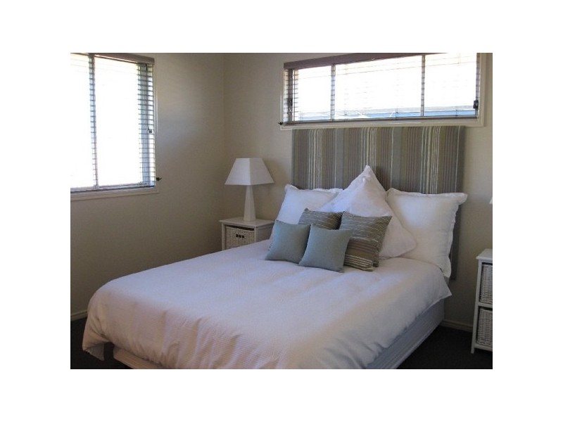 16 SANDALWOOD STREET, Heathwood QLD 4110